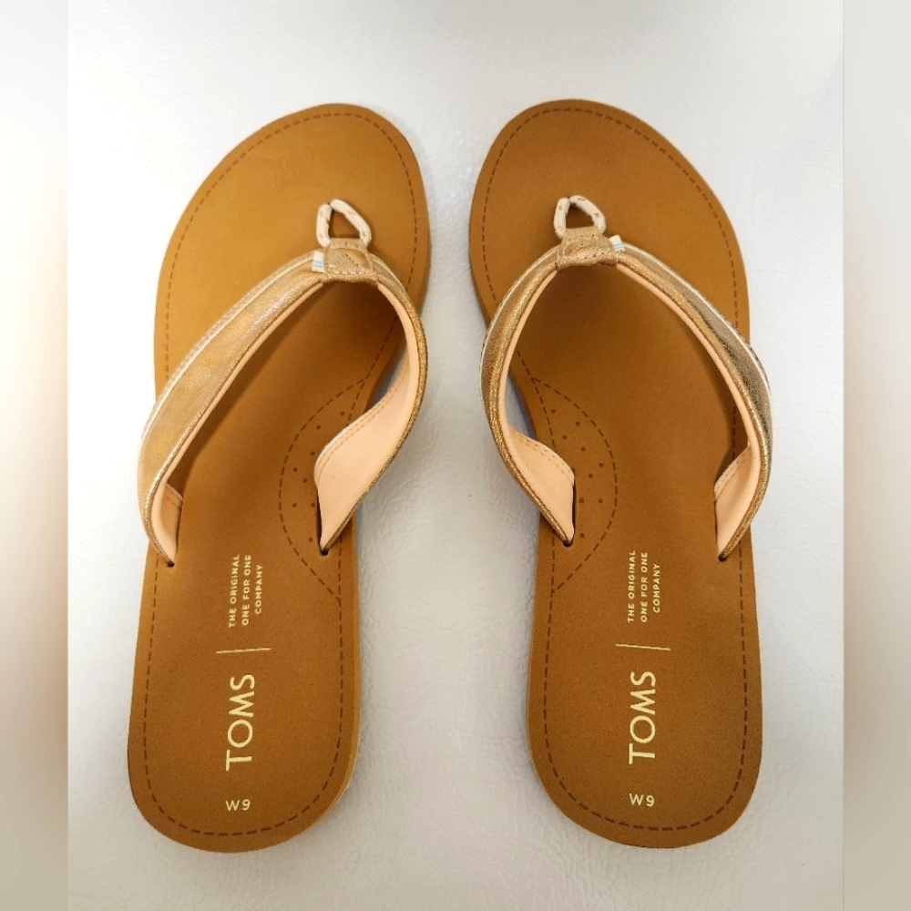 Tom's Gabi Champagne women's size 9
